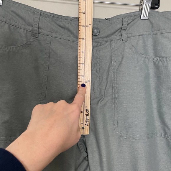 The North Face Horizon 2.0 Pant Light Weight Mid Rise Relaxed Fit Gray 12 short - Picture 8 of 10